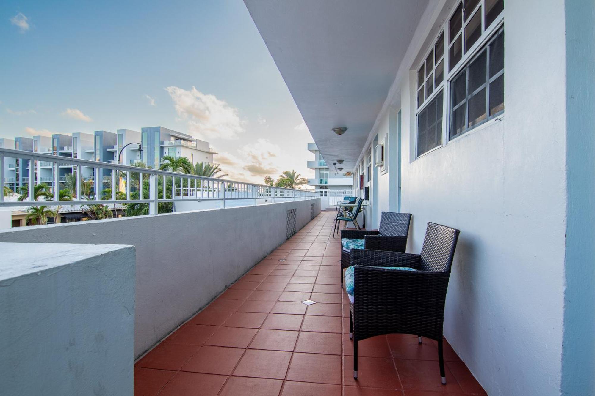 Pousada Suites Hollywood Exterior photo
